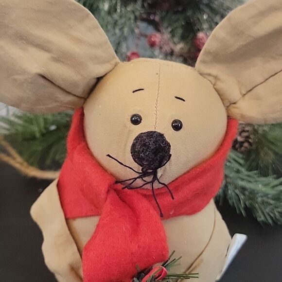 Overly Raker primitive plush Christmas mouse - Picture 2 of 10